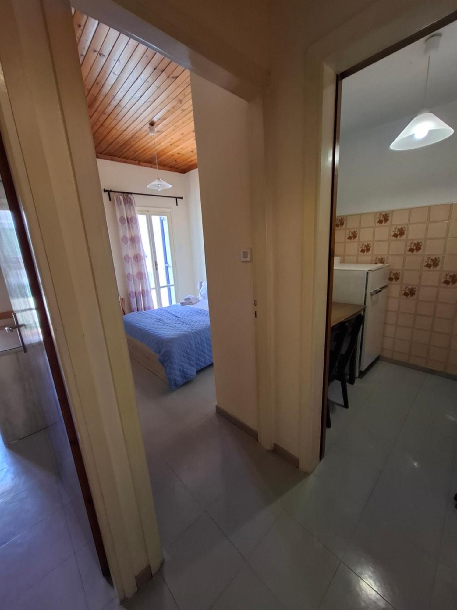 Old Harbor Apartments Spétses Екстериор снимка